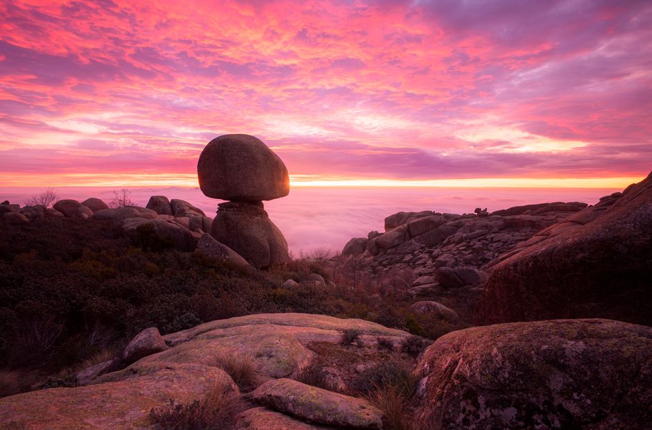Atardecer sobre las formaciones de granito de La Pedriza